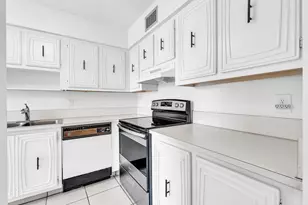 13721 Flora Pl, Delray Beach, FL 33484 - Photo 11