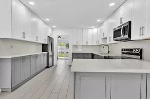 222 NE 9th Ave, Deerfield Beach, FL 33441 - Photo 11