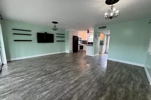 721 Lori Dr, Palm Springs, FL 33461 - Photo 7