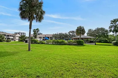 3212 S Lakeview Circle #10104, Fort Pierce, FL 34949 - Photo 23