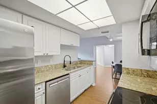 900 Crestwood Ct S, Royal Palm Beach, FL 33411 - Photo 15