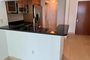 31 SE 5th St, Miami, FL 33131 - Photo 5