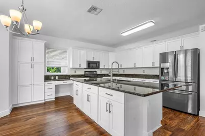 6328 Stonehurst Circle, Lake Worth, FL 33467 - Photo 15