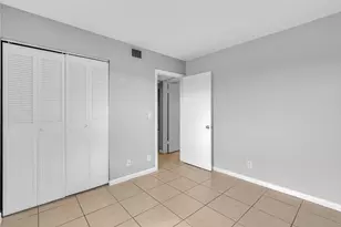 21904 Lake Forest Cir, Boca Raton, FL 33433 - Photo 17