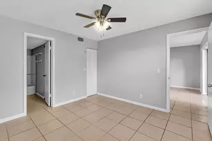 21904 Lake Forest Cir, Boca Raton, FL 33433 - Photo 13