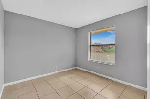 21904 Lake Forest Cir, Boca Raton, FL 33433 - Photo 35