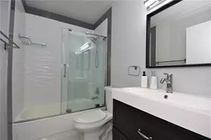 514 Woodgate Cir, Sunrise, FL 33326 - Photo 41