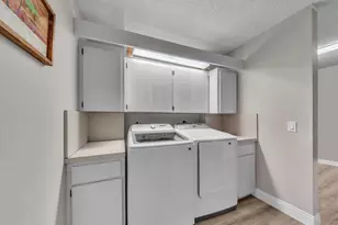1701 Whitehall Dr, Davie, FL 33324 - Photo 25