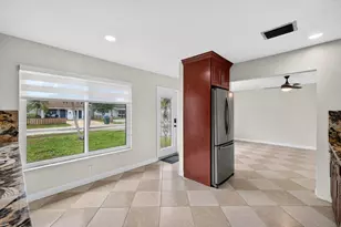 241 NW 49th St, Oakland Park, FL 33309 - Photo 9