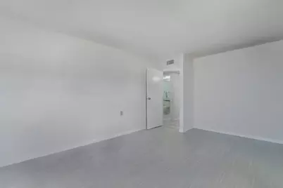 173 Valencia H, Delray Beach, FL 33446 - Photo 11