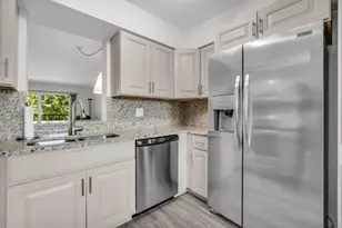 7267 Huntington Ln, Delray Beach, FL 33446 - Photo 1