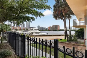 290 174th St, Sunny Isles Beach, FL 33160 - Photo 35