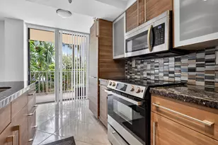 290 174th St, Sunny Isles Beach, FL 33160 - Photo 9
