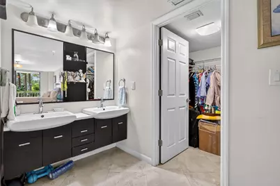 290 174th Street #L18, Sunny Isles Beach, FL 33160 - Photo 27