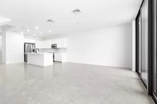 702 Cypress Grove Dr, Pompano Beach, FL 33069 - Photo 7