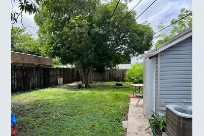 715 S B Street, Lake Worth Beach, FL 33460 - Photo 11