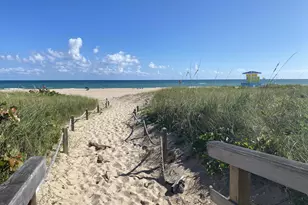 2860 NE 14th St St, Pompano Beach, FL 33062 - Photo 11