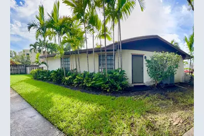 2390 NE 199th Street, Aventura, FL 33180 - Photo 13
