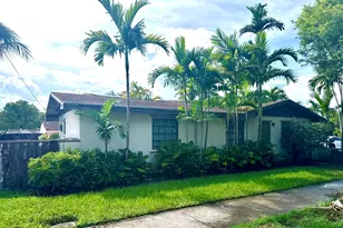 2390 NE 199th St, Aventura, FL 33180 - Photo 15