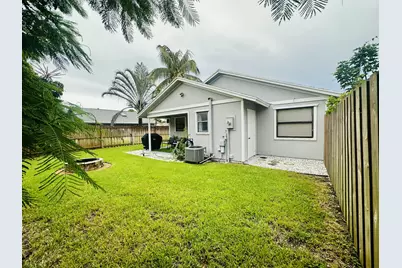 8715 Sol Terrace, West Palm Beach, FL 33403 - Photo 21