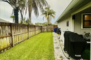 8715 Sol Terrace, West Palm Beach, FL 33403 - Photo 19
