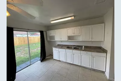 1104 W 24th Street, Riviera Beach, FL 33404 - Photo 15