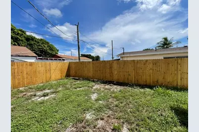 1104 W 24th Street, Riviera Beach, FL 33404 - Photo 3