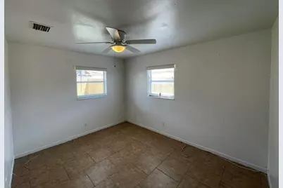 1104 W 24th Street, Riviera Beach, FL 33404 - Photo 17