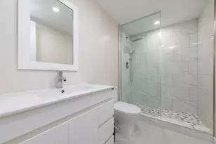 2731 NE 14th St, Pompano Beach, FL 33062 - Photo 23