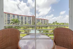 2731 NE 14th St, Pompano Beach, FL 33062 - Photo 27