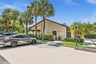 2659 Carambola Cir N, Coconut Creek, FL 33066 - Photo 43