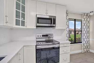 13355 Touchstone Place, Palm Beach Gardens, FL 33418 - Photo 9