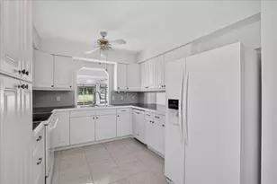 13257 Touchstone Pl, Palm Beach Gardens, FL 33418 - Photo 9