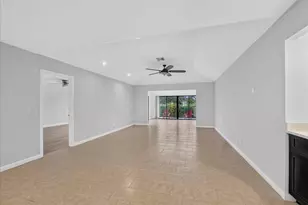 13867 Eastpointe Way, Palm Beach Gardens, FL 33418 - Photo 5