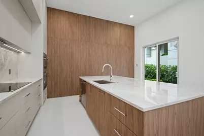 16053 Villa Vizcaya Place, Delray Beach, FL 33446 - Photo 19