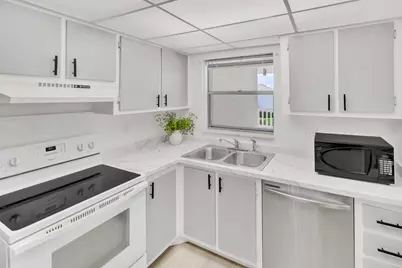 6800 Royal Palm Boulevard #Unit 207F, Margate, FL 33063 - Photo 3