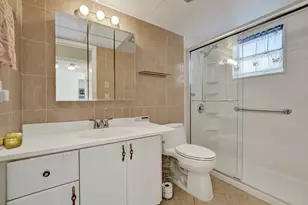 610 NE 12th Ave, Hallandale Beach, FL 33009 - Photo 3