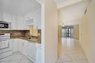 610 NE 12th Ave, Hallandale Beach, FL 33009 - Photo 21