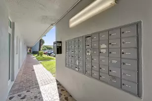 610 NE 12th Ave, Hallandale Beach, FL 33009 - Photo 31