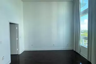 1900 N Bayshore Dr, Miami, FL 33132 - Photo 5