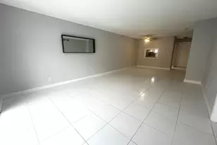 1001 SE 3rd St, Deerfield Beach, FL 33441 - Photo 11