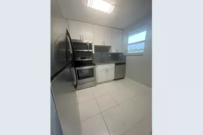 1001 SE 3rd Street #1, Deerfield Beach, FL 33441 - Photo 3
