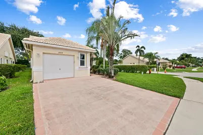 12838 Hampton Lakes Circle, Boynton Beach, FL 33436 - Photo 23