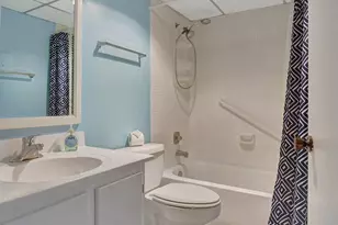 204 Burgundy E, Delray Beach, FL 33484 - Photo 17