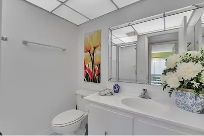 204 Burgundy E, Delray Beach, FL 33484 - Photo 15
