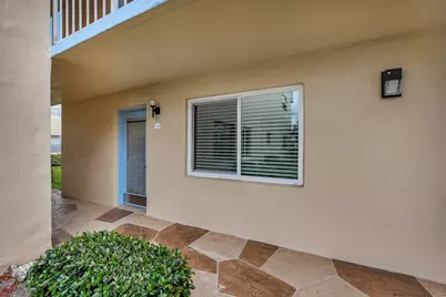 204 Burgundy E, Delray Beach, FL 33484 - Photo 3