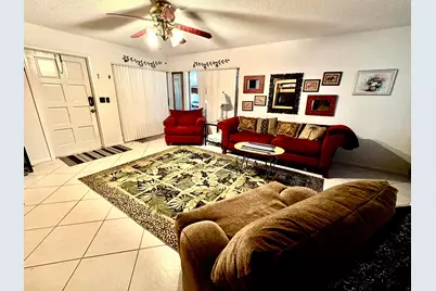 16 Plymouth A, West Palm Beach, FL 33417 - Photo 1