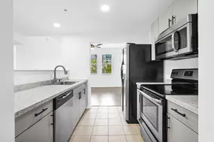 533 NE 3rd Ave, Fort Lauderdale, FL 33301 - Photo 15