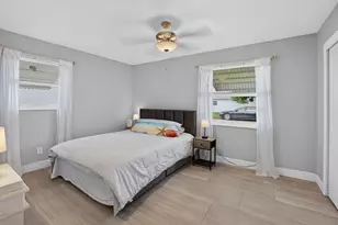 400 SW 8th Pl, Boynton Beach, FL 33426 - Photo 17