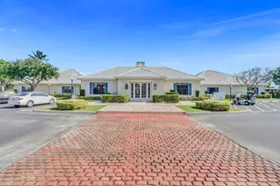 160 Cypress Club Dr, Pompano Beach, FL 33060 - Photo 27